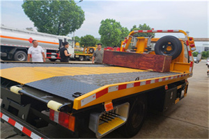 松原附近拖车电话号码服务