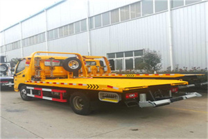 松原附近拖车救援搭电